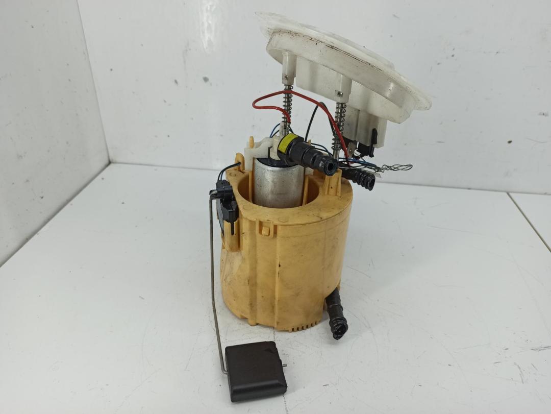 насос топливный Mercedes-Benz E-Класс W212/S212/C207/A207 2010, 3.0 л., дизель, АКПП, бежевый, универсал, 2124700194 - фото №1