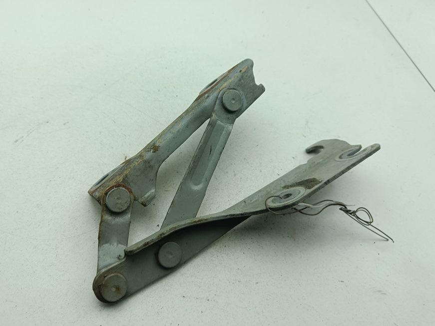 петля капота правая Mazda Xedos 9 2002, серый, седан, T001-52-410A