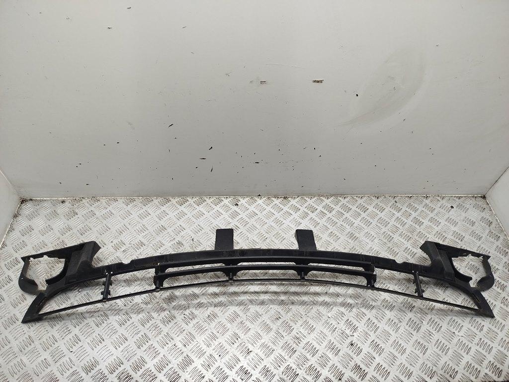 заглушка (решетка) в бампер BMW 3 E46 2002, 2.0 л., бензин, МКПП, чёрный, универсал