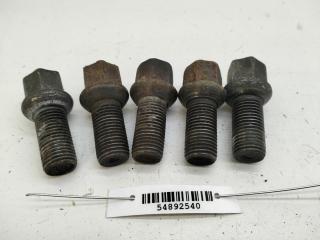 болт колесный Volkswagen Passat B5 1998, 1.8 л., бензин, МКПП, зелёный, универсал, 8D0601139D