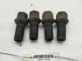 болт колесный Volkswagen Passat B5 1998, 1.8 л., бензин, МКПП, зелёный, универсал, 8D0601139D