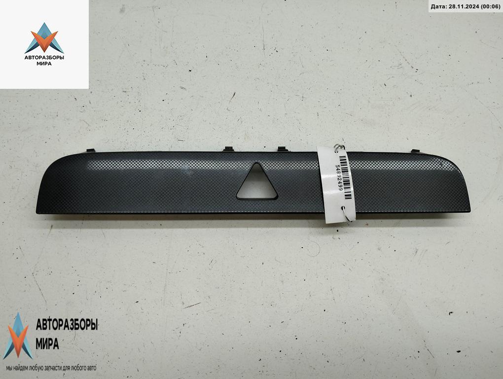 накладка на торпедо (консоль) Volkswagen Passat B6 2006, 2.0 л., дизель, МКПП, серый, универсал, 3C0858063E - фото №1