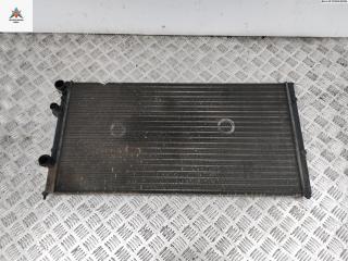 радиатор охлаждения Volkswagen Passat B4 1996, 1.6 л., бензин, МКПП, красный, универсал