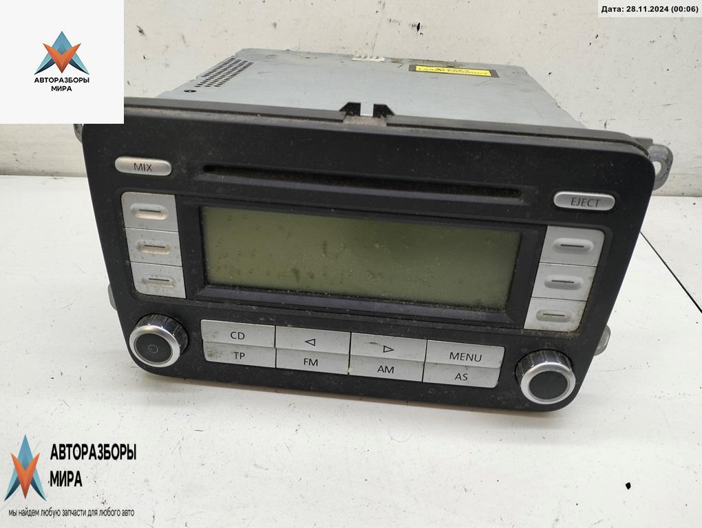 магнитола Volkswagen Passat B6 2006, 1.6 л., бензин, МКПП, серый, универсал, 1K0035186R - фото №1