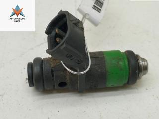 форсунка Volkswagen Polo 4 поколение [рестайлинг] 2005, 1.2 л., бензин, МКПП, чёрный, хетчбэк 3 дв., 03E906031