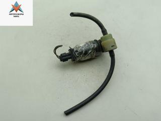 насос (моторчик) омывателя стекла Volkswagen Passat B4 1996, красный, универсал