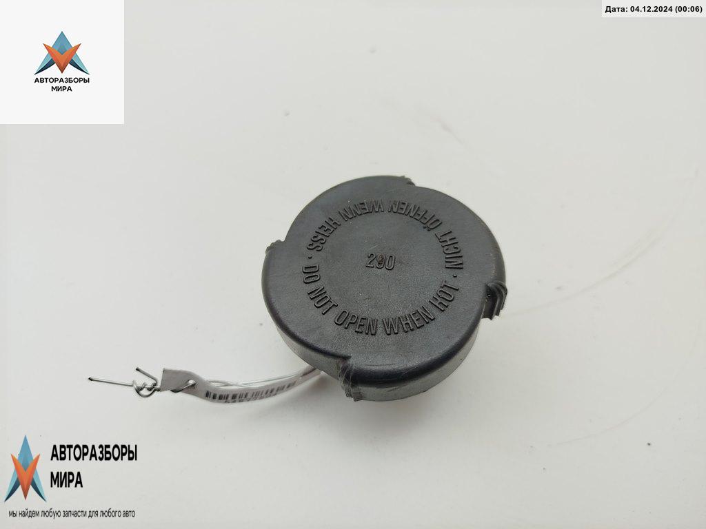 пробка расширительного бачка BMW 3 серия E36 1995, 1.6 л., бензин, МКПП, зелёный, хетчбэк 3 дв., 1742237 - фото №1