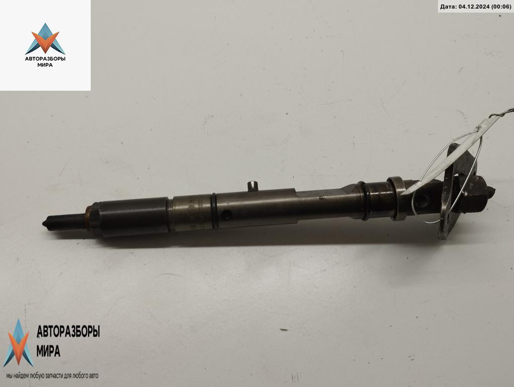 форсунка Audi A6 4B/C5 2000, 2.5 л., дизель, МКПП, чёрный, универсал, 059130201A - фото №1