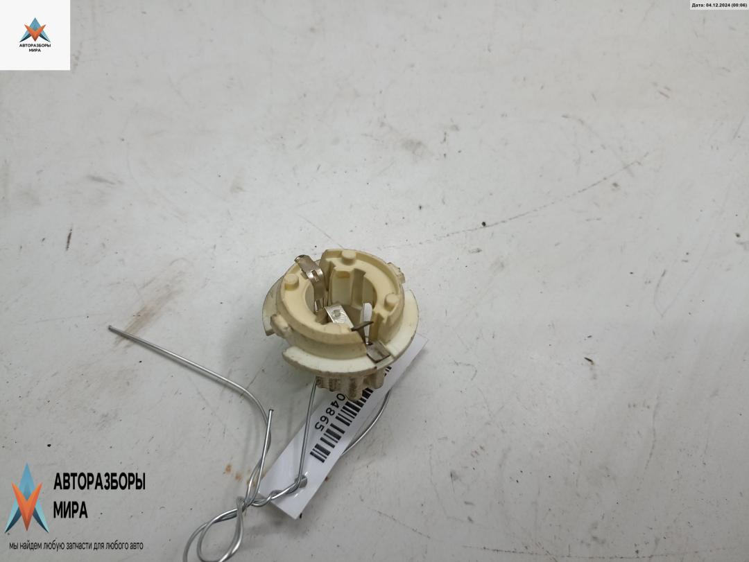 Патрон лампы фонаря Opel Vectra C 2003, 2.2 л., дизель, МКПП, серый, универсал - фото №1