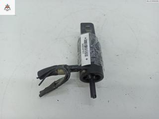 насос (моторчик) омывателя стекла Mercedes-Benz S-Класс W220 1999, серый, седан, 3090179