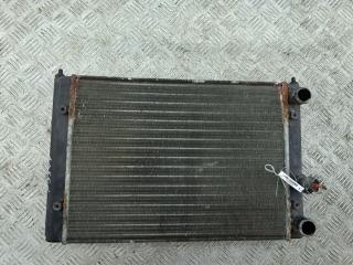 радиатор охлаждения Volkswagen Golf 3 поколение 1997, 1.6 л., бензин, МКПП, красный, хетчбэк 5 дв.