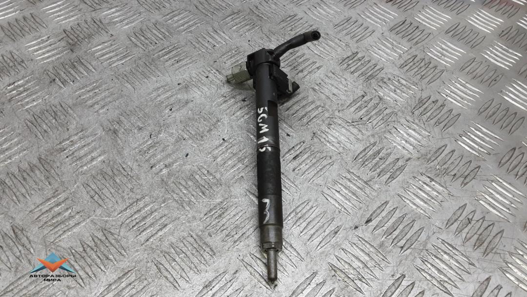 форсунка Kia Ceed 2 поколение 2013, 1.4 л., дизель, МКПП, универсал, 338002A780 - фото №1