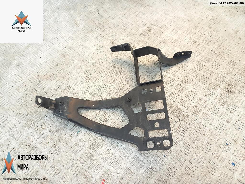 Рамка радиатора BMW 5 серия E60/E61 2006, 2.5 л., бензин, АКПП, чёрный, седан, 51647163483, 7163483 - фото №1