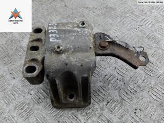 подушка крепления КПП Volkswagen Golf 4 поколение 1999, 1.4 л., бензин, МКПП, чёрный, хетчбэк 3 дв.