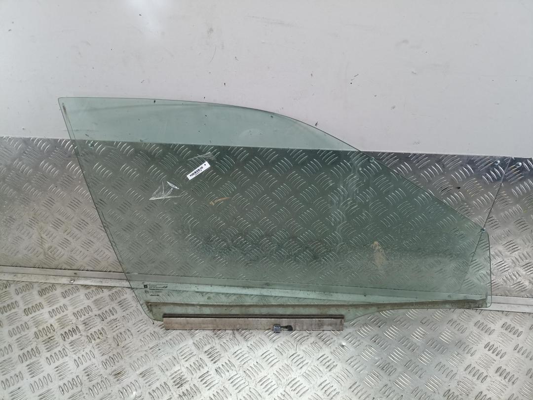 стекло двери передней правой Opel Vectra B 1997, 2.5 л., бензин, МКПП, чёрный, хетчбэк 5 дв.