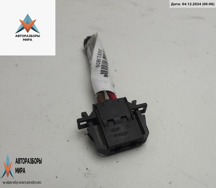 разъем (фишка) проводки Volkswagen Touran 1 поколение 2003, 2.0 л., дизель, МКПП, чёрный, минивэн, 1J0972752 - фото №1