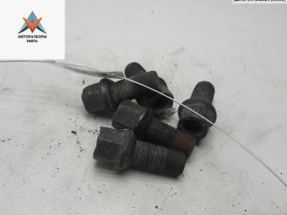 болт колесный Volkswagen Caddy 3 поколение 2005, 2.0 л., дизель, МКПП, белый, фургон