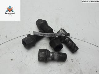 болт колесный Volkswagen Golf 4 поколение 2001, 1.4 л., бензин, МКПП, серый, хетчбэк 5 дв.