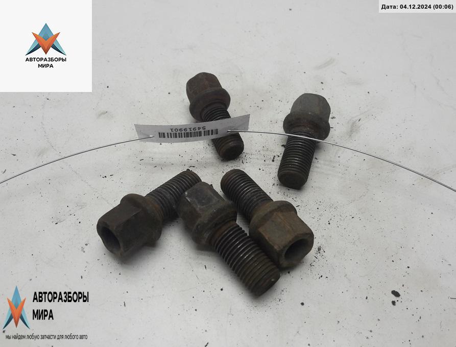 болт колесный Volkswagen Passat B6 2006, 2.0 л., бензин, МКПП, серый, универсал - фото №1