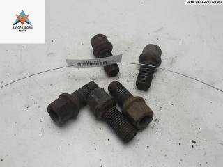 болт колесный Volkswagen Passat B6 2006, 2.0 л., бензин, МКПП, серый, универсал