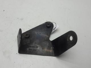 кронштейн (крепление) Volkswagen Passat B5 2000, 1.9 л., дизель, МКПП, красный, универсал, 3B0951181