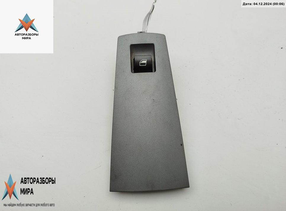 кнопка стеклоподъемника переднего правого BMW 7 серия E65/E66/E67 2002, 3.6 л., бензин, АКПП, зелёный, седан, 8379597 - фото №1