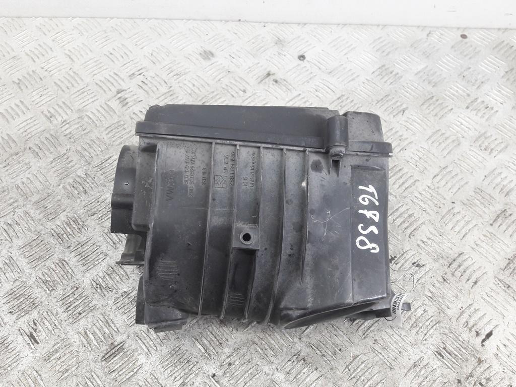 корпус воздушного фильтра Volkswagen Passat B6 2006, 2.0 л., бензин, МКПП, серый, универсал, 3C0129607S