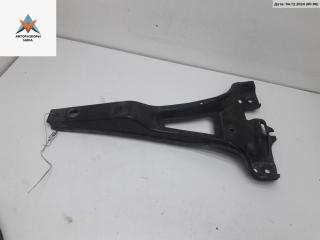 кронштейн (крепление) Volkswagen Golf 4 поколение 1999, 1.6 л., бензин, МКПП, зелёный, хетчбэк 5 дв.