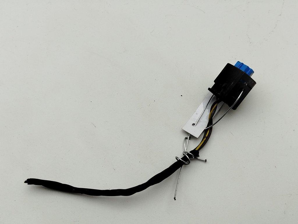 разъем (фишка) проводки BMW 3 E46 2002, 2.0 л., бензин, МКПП, серый, универсал, 1452049
