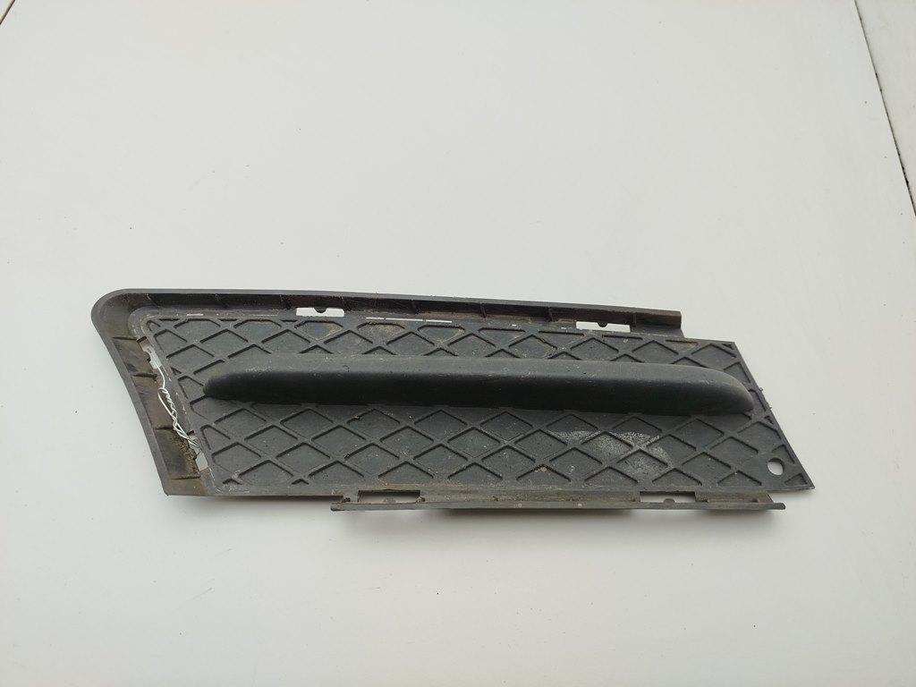 заглушка (решетка) в бампер BMW 3 E90/E91/E92/E93 2008, 2.0 л., дизель, АКПП, серый, универсал, 7154554