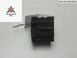 кронштейн радиатора Volkswagen Passat B5 [рестайлинг] 2000, 1.9 л., дизель, МКПП, красный, универсал, 8D0260425