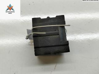 кронштейн радиатора Volkswagen Passat B5 [рестайлинг] 2002, 2.0 л., бензин, МКПП, серый, седан, 8D0260425