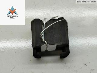 кронштейн радиатора Volkswagen Passat B5 [рестайлинг] 2002, 2.0 л., бензин, МКПП, серый, седан