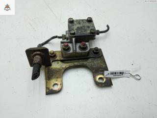 распределитель тормозной силы Mitsubishi Grandis 1 поколение 2004, 2.4 л., бензин, МКПП, чёрный, минивэн