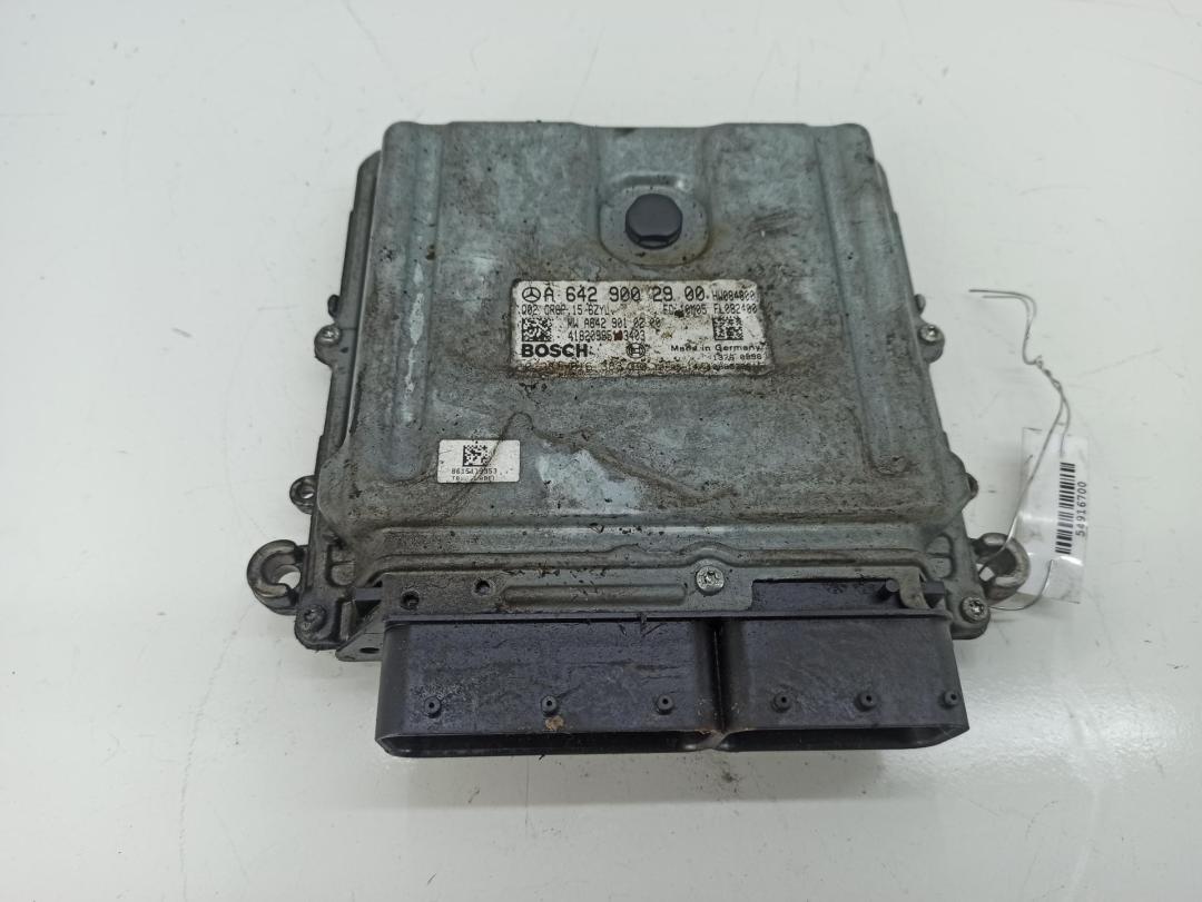 ЭБУ Mercedes-Benz E-Класс W212/S212/C207/A207 2010, 3.0 л., дизель, АКПП, бежевый, универсал, 6429002900 - фото №1