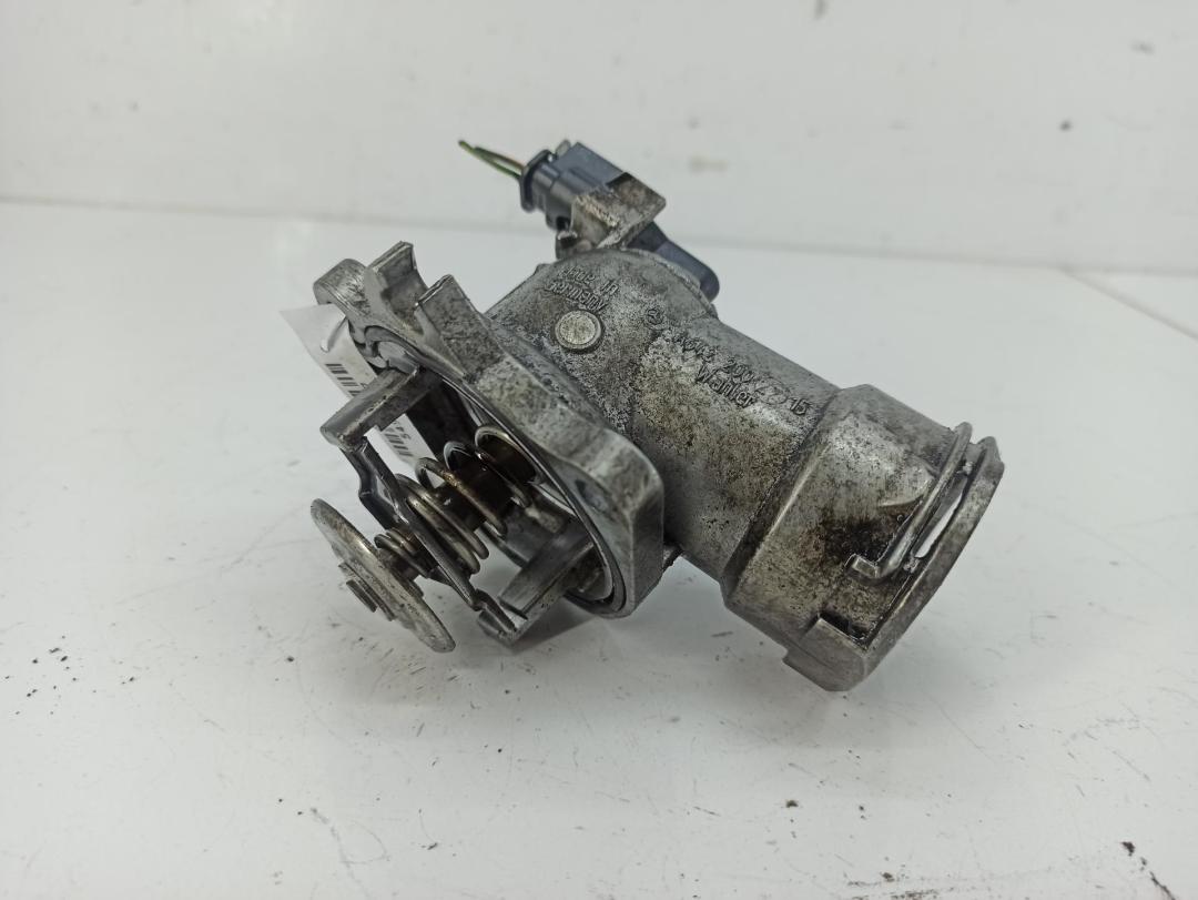 корпус термостата Mercedes-Benz E-Класс W212/S212/C207/A207 2010, 3.0 л., дизель, АКПП, бежевый, универсал, 6422002215 - фото №1