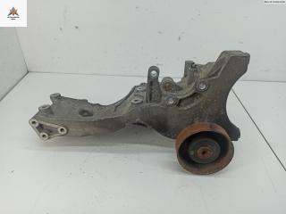 кронштейн компрессора кондиционера Audi A4 B7 2005, 2.0 л., TFSI, бензин, АКПП, серый, универсал, 06D903143D