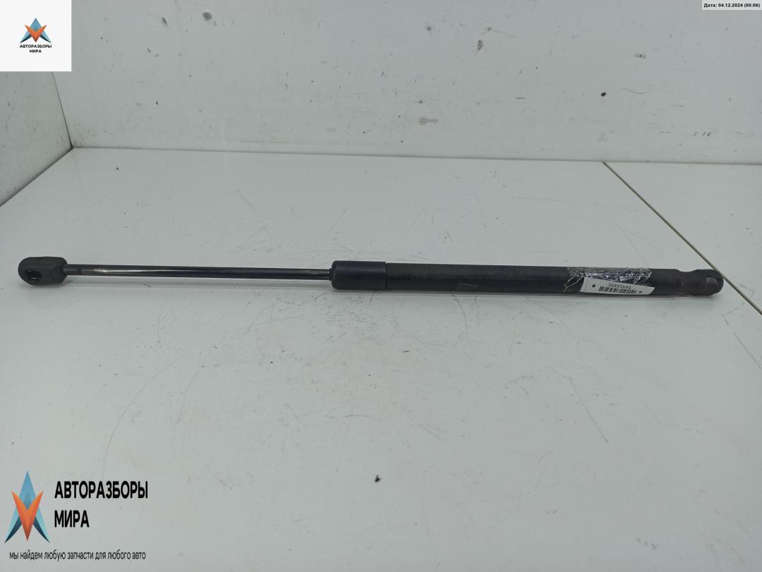 амортизатор крышки багажника (3-5 двери) Mercedes-Benz E-Класс W212/S212/C207/A207 2010, 3.0 л., дизель, АКПП, бежевый, универсал, 2124700045 - фото №1