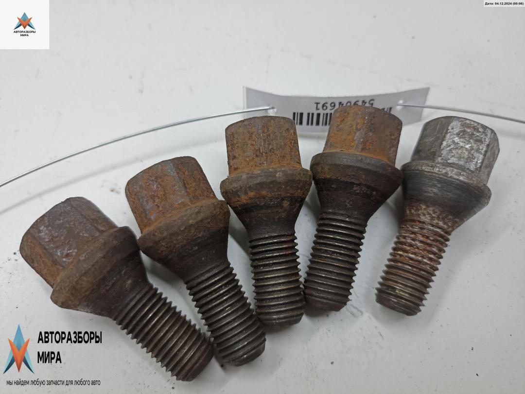 болт колесный Opel Vectra C 2003, 2.2 л., бензин, МКПП, серый, седан - фото №1