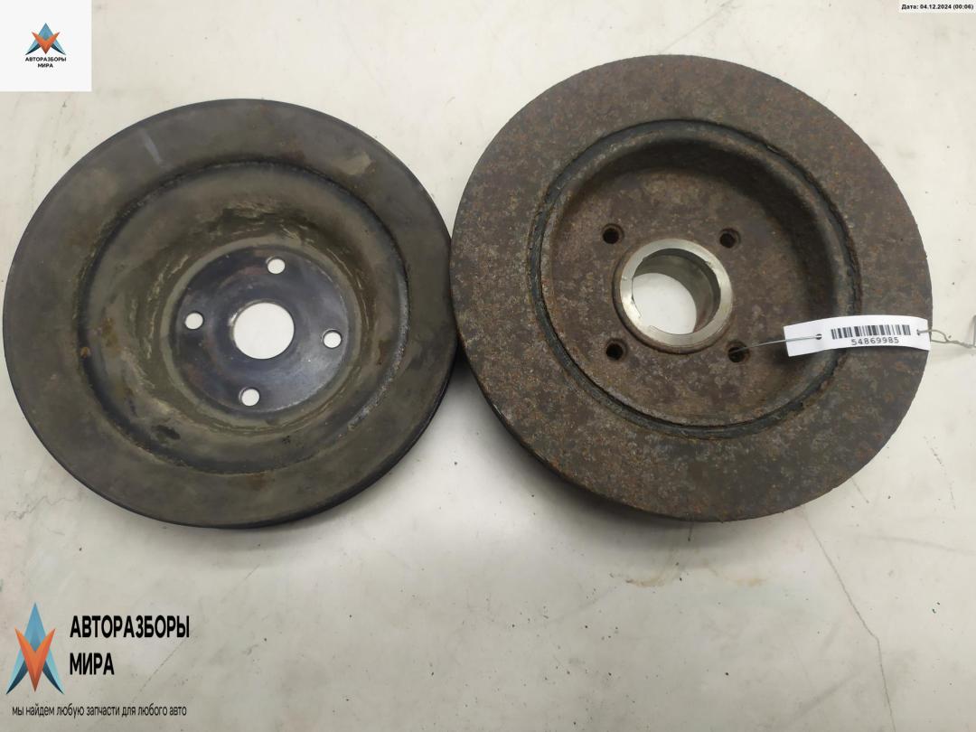 шкив коленвала Mitsubishi L300 2 поколение 1989, 2.5 л., дизель, МКПП, белый, микроавтобус - фото №1