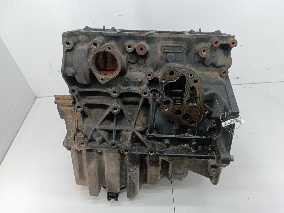 блок цилиндров Audi A4 B7 2005, 2.0 л., TFSI, бензин, АКПП