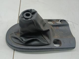 чехол рычага КПП Ford Focus 1 поколение [рестайлинг] 2001, 1.4 л., бензин, МКПП, красный, хетчбэк 3 дв.