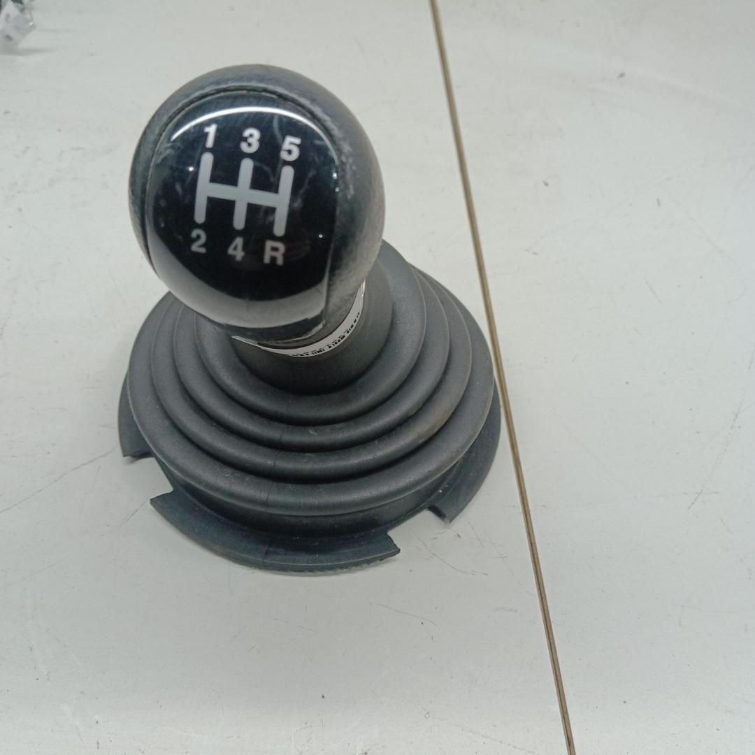 Рукоятка (ручка кулисы) КПП Ford Fiesta 2003, 1.3 л., бензин, МКПП, серый, хетчбэк 3 дв.