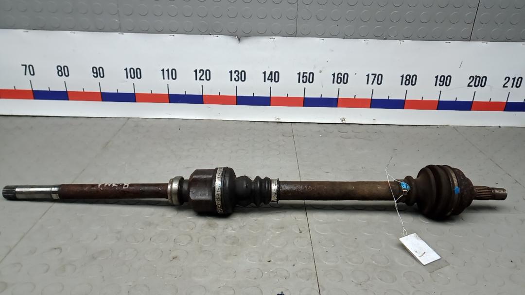 полуось передняя правая (приводной вал, ШРУС) Citroen C4 2 поколение 2010, 1.6 л., бензин, МКПП, хетчбэк 5 дв. - фото №1