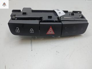 кнопка аварийной сигнализации Opel Insignia 1 поколение (A) 2011, 2.0 л., дизель, МКПП, чёрный, универсал, 13324594