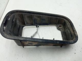 рамка фары противотуманной левой Mitsubishi Lancer 2004, 2.0 л., бензин, МКПП, синий, универсал, MR379311