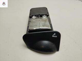 пепельница Ford Focus 1 поколение 1999, 1.8 л., бензин, МКПП, серый, хетчбэк 5 дв., 98ABA04810CE