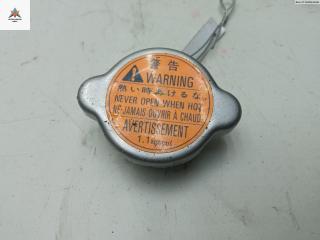 пробка расширительного бачка Subaru Forester 1 поколение (SF) [рестайлинг] 2000, 2.0 л., бензин, АКПП, красный, внедорожник 5 дв.