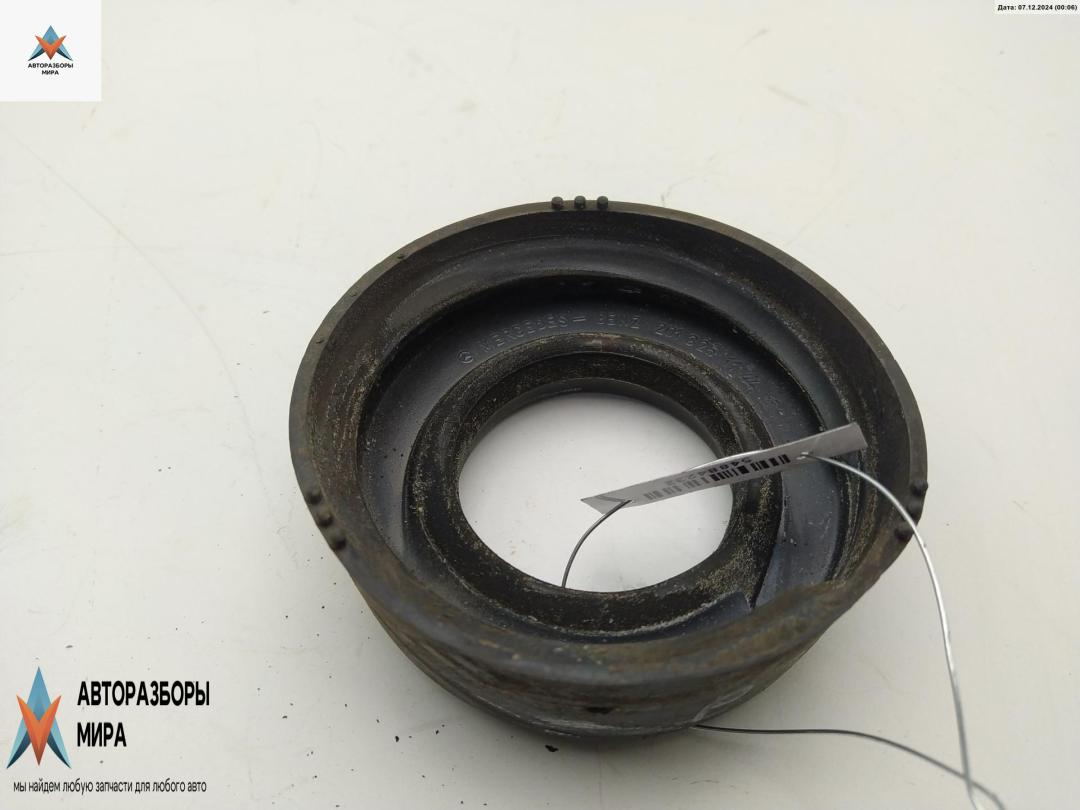 Проставка под пружину заднюю Mercedes-Benz C-Класс W202/S202 1995, 1.8 л., бензин, АКПП, зелёный, седан - фото №1