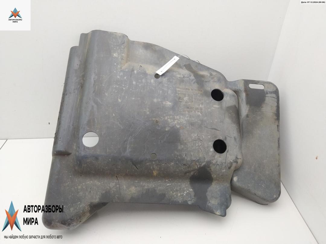 защита днища Mercedes-Benz C-Класс W202/S202 1994, 1.8 л., бензин, МКПП, зелёный, седан, 20247800378 - фото №1